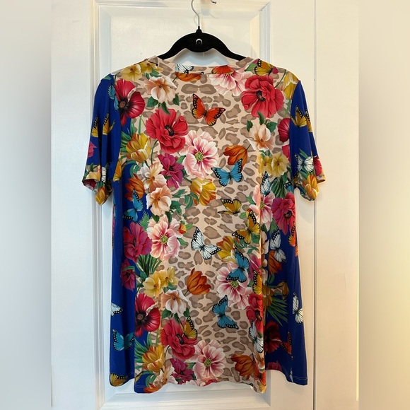 Johnny Was Mayflower Relaxed Favorite Short Sleeve Swing Tee (Size S) - Picture 4 of 8